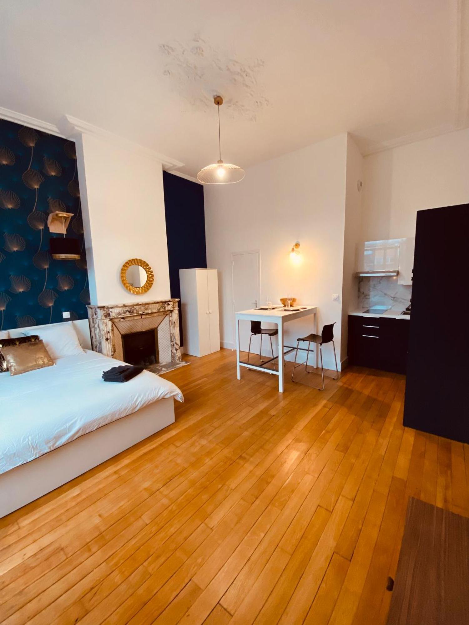 Residence Adam A Part Valenciennes Room photo